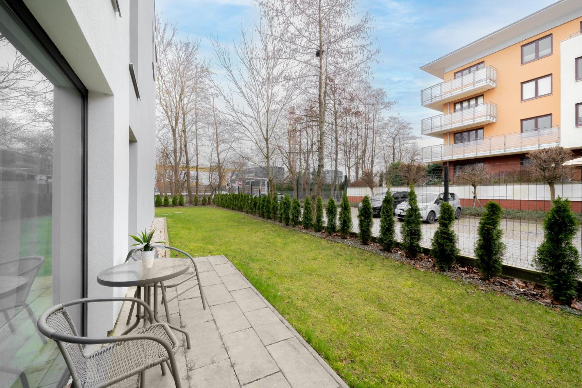 Lulu - Rosa - Hotelowe Z Klimatyzacja I Konsola Ps4 - Solny Apartament Kołobrzeg